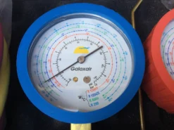 Manifold By-pass Frigoriste Avec Manomètres Pour R600a R1234yf R290 R1234ze -Synthèse D'outils Boutique manifold by pass frigoriste avec manometres pour r600a r 2