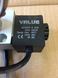 Vacuomètre Et électrovanne Pour Pompe à Vide Value VE225NSV Et VE245NSV -Synthèse D'outils Boutique manometre de vide value ve225nsv